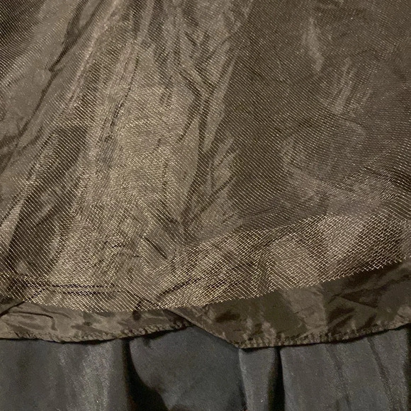 JS Collections iridescent black skirt, size 12 - Picture 5 of 8